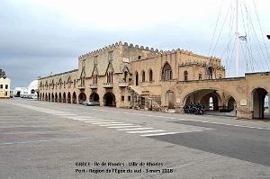 119- Rhodes ville et port d'honneur